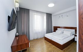 Hotel Type Rooms On Avenue Melikishvili, City Center