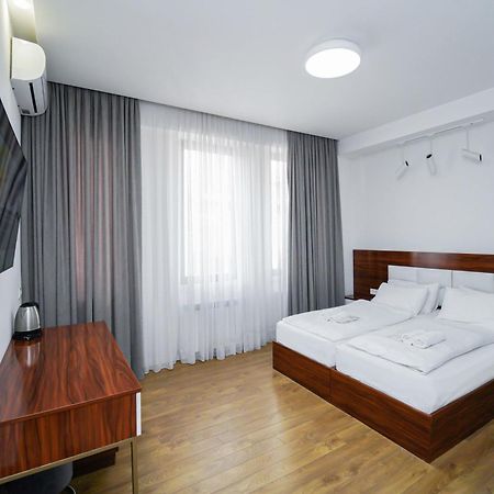 Hotel Type Rooms On Avenue Melikishvili, City Center Тбилиси Экстерьер фото