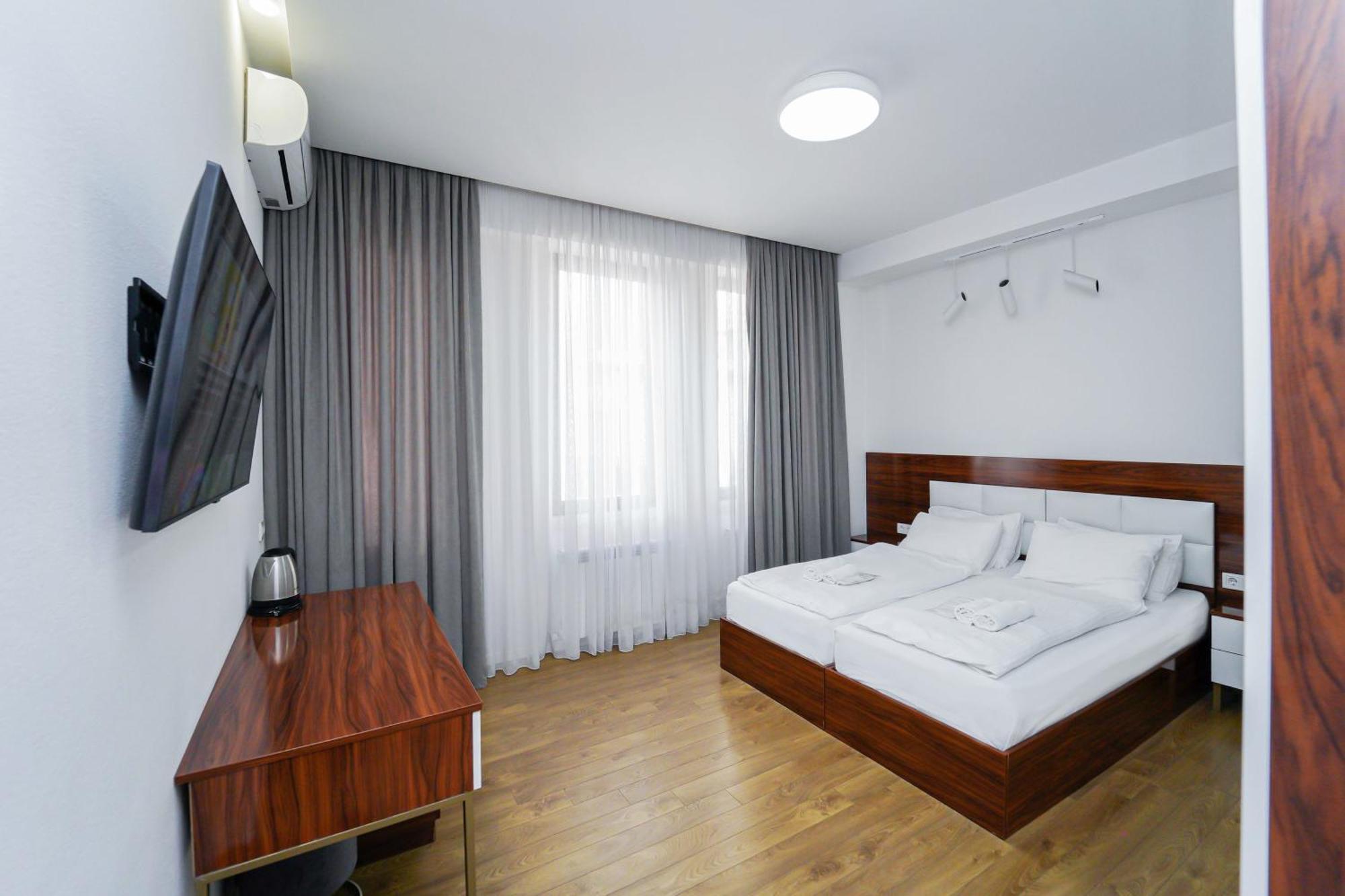 HOTEL ROOMS ON AVENUE MELIKISHVILI, CITY CENTER ТБИЛИСИ (Грузия) - Квартиры  посуточно - от 3636 RUB | NOCHI